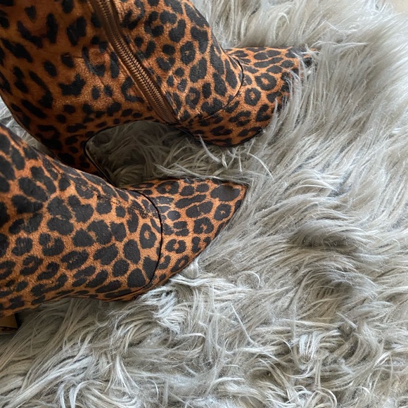 Animal print Jessica Simpson Strech booties - Picture 5 of 7